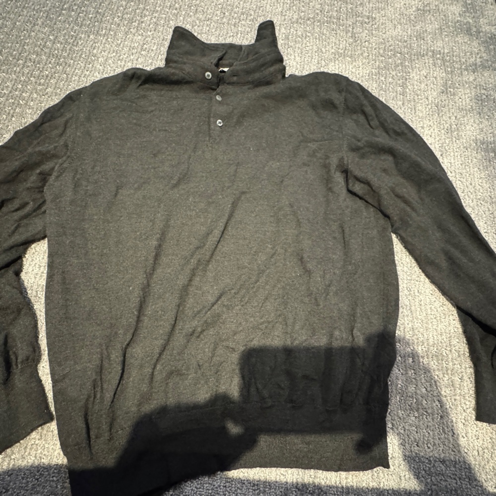 Ermingildo Zegna
Wool long sleeve polo 
Size L